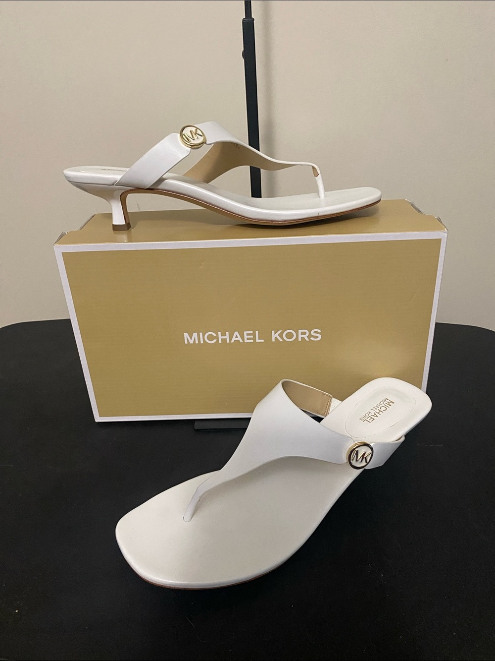 Michael Kors White Leather Thong Kitten Heel Mules